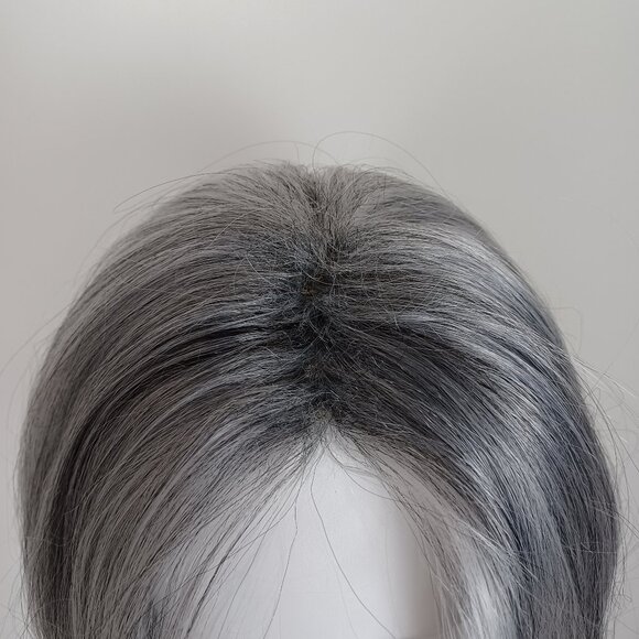 Grey Layered Medium Wig - Picture 6 of 12
